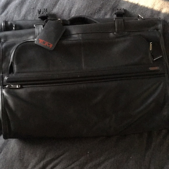 tumi leather cleaner